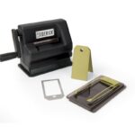 MAȘINĂ DE TĂIAT ȘI EMBOSAT SIZZIX SIDEKICK STARTER KIT